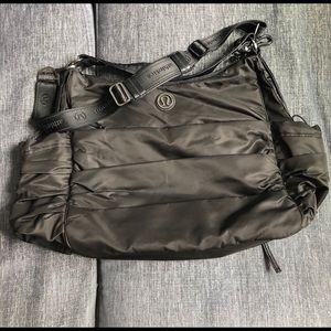 LULULEMON GYM TRAVEL BAG